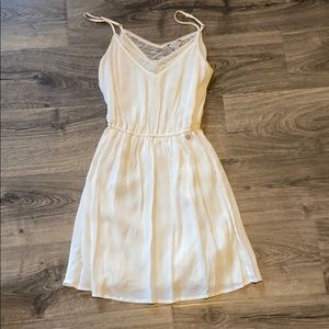 Guess little white dress with lace detail